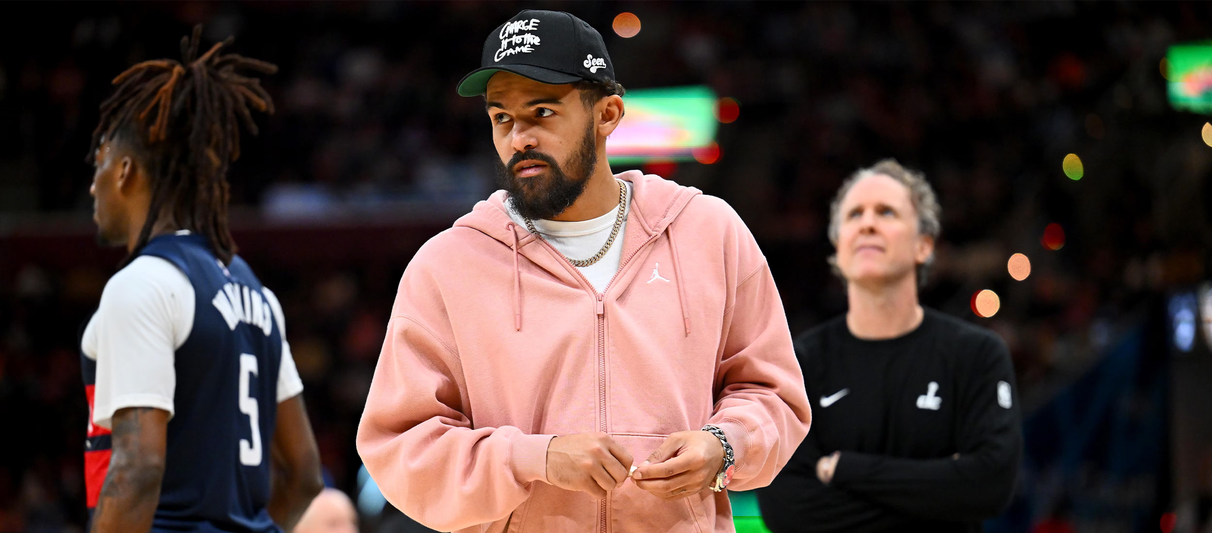 Repórter americano: Trae Young planeja exercer sua opção de jogador, sendo permanecer nos Wizards sua primeira escolha.
