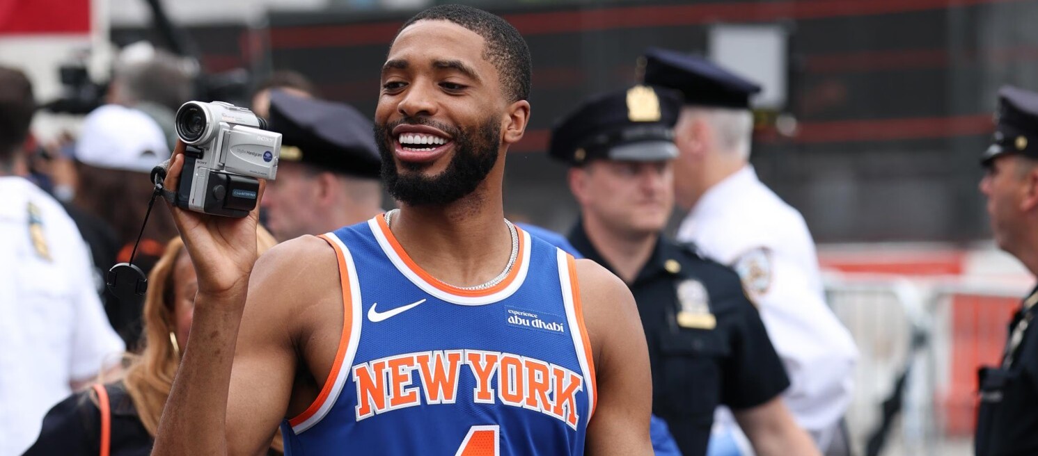Mikal Bridges, que nunca teve a oportunidade de jogar basquete universitário, é grato pela paciência que aprendeu ao longo do caminho.